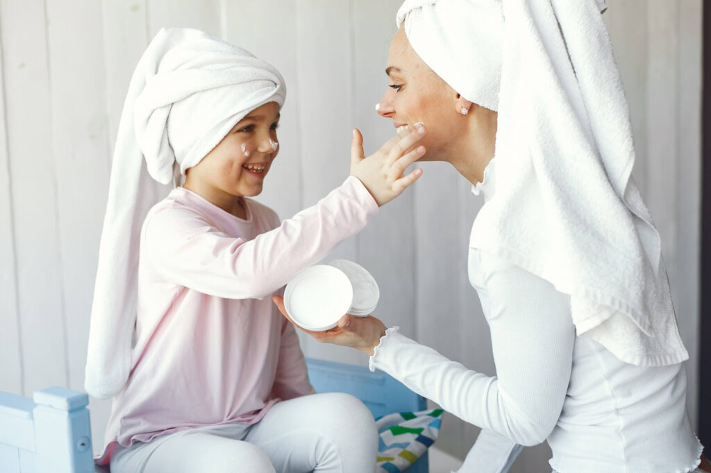 ایجاد یک روتین مراقبت از پوست برای فرزند شما